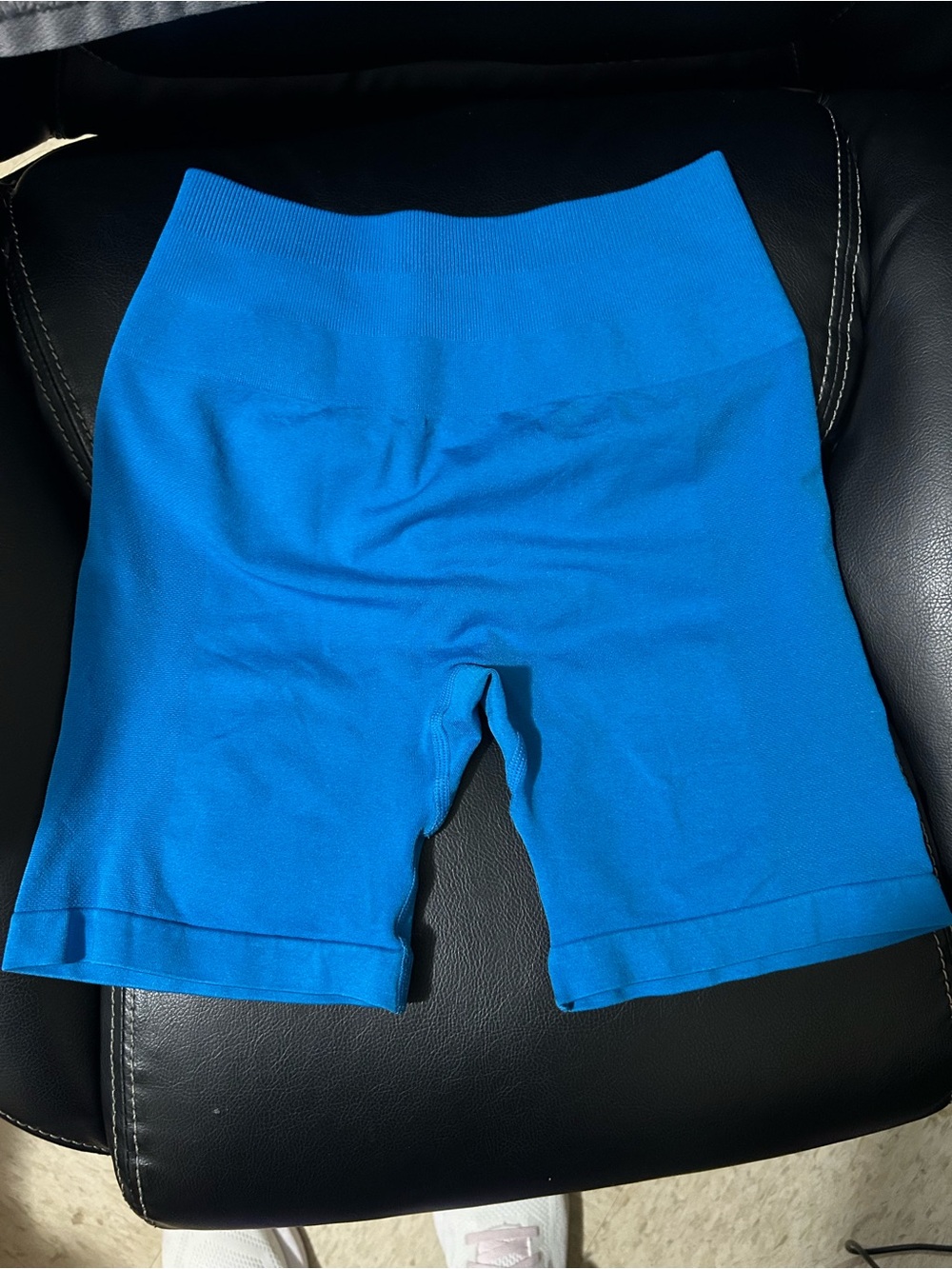 Seamless High-Waist Athletic Shorts in Vibrant Blue